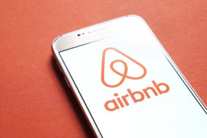 This is How a Freelance Workforce Can Save Airbnb from Going Bankrupt